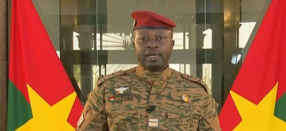 le lieutenant-colonel Damiba investi président