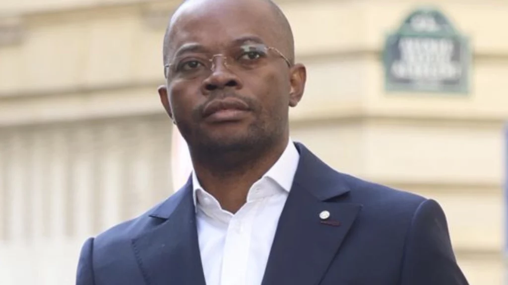 Man DAvid Kiala, RDC. Politique, Avançons, constitution