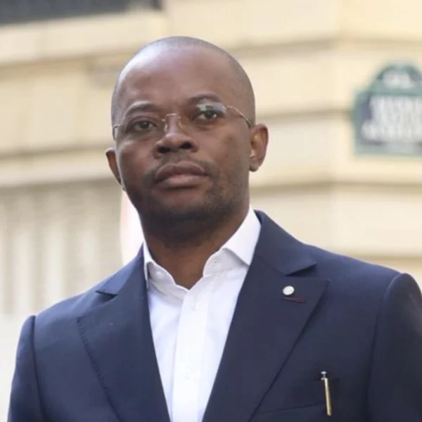 Man DAvid Kiala, RDC. Politique, Avançons, constitution