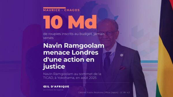 Le Premier ministre mauricien Navin Ramgoolam, devant le drapeau de Maurice, en août 2025