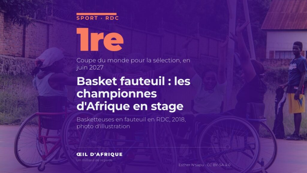 Joueuses congolaises de basket fauteuil levant les bras sur un terrain en RDC, comme les Léopards dames qui visent le podium mondial