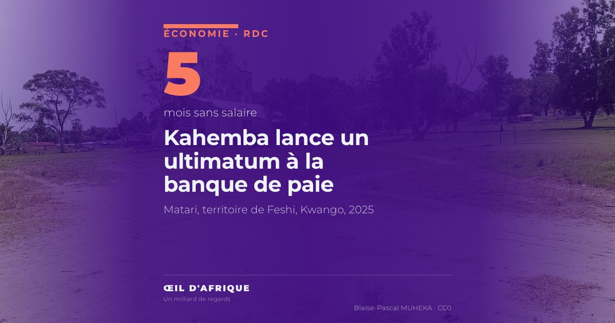 Piste de sable et église à Matari, dans le territoire de Feshi, province du Kwango, où les agents de l'État dénoncent des salaires impayés